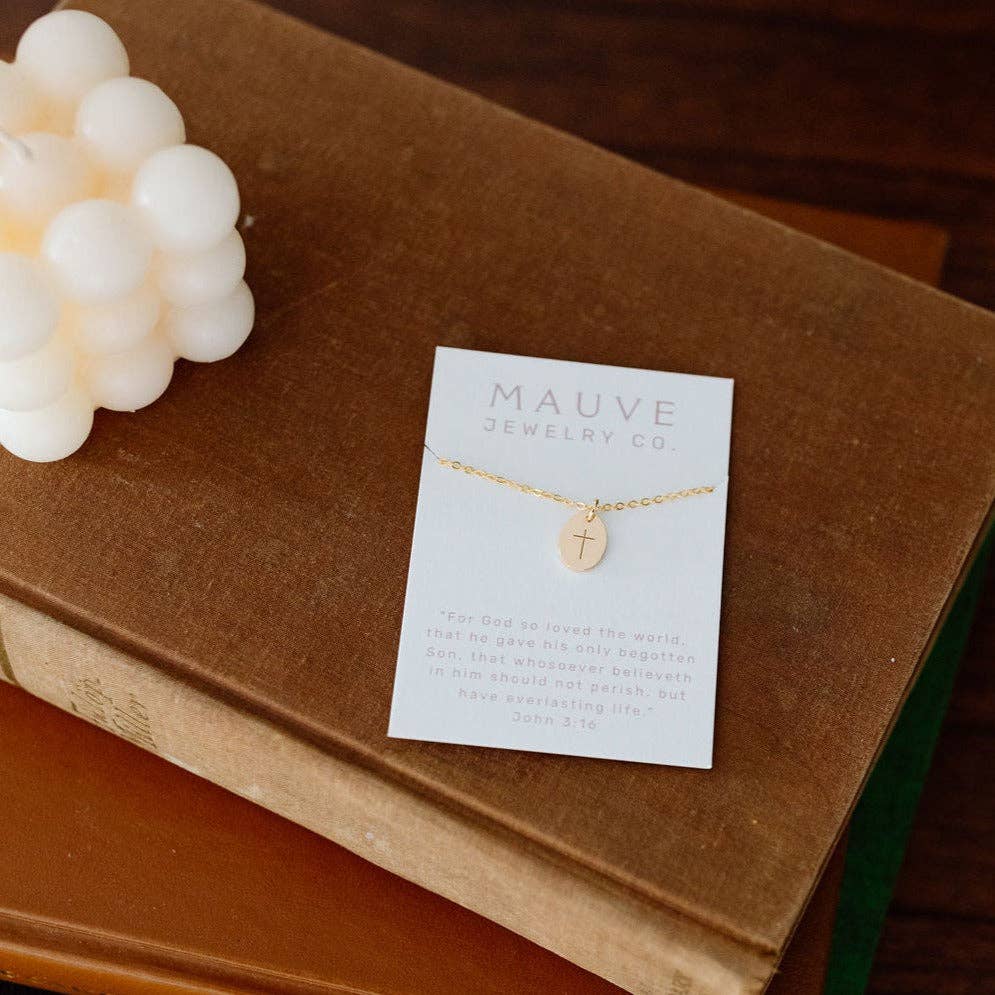 Cross Pendant Necklace: Silver / 17.5"