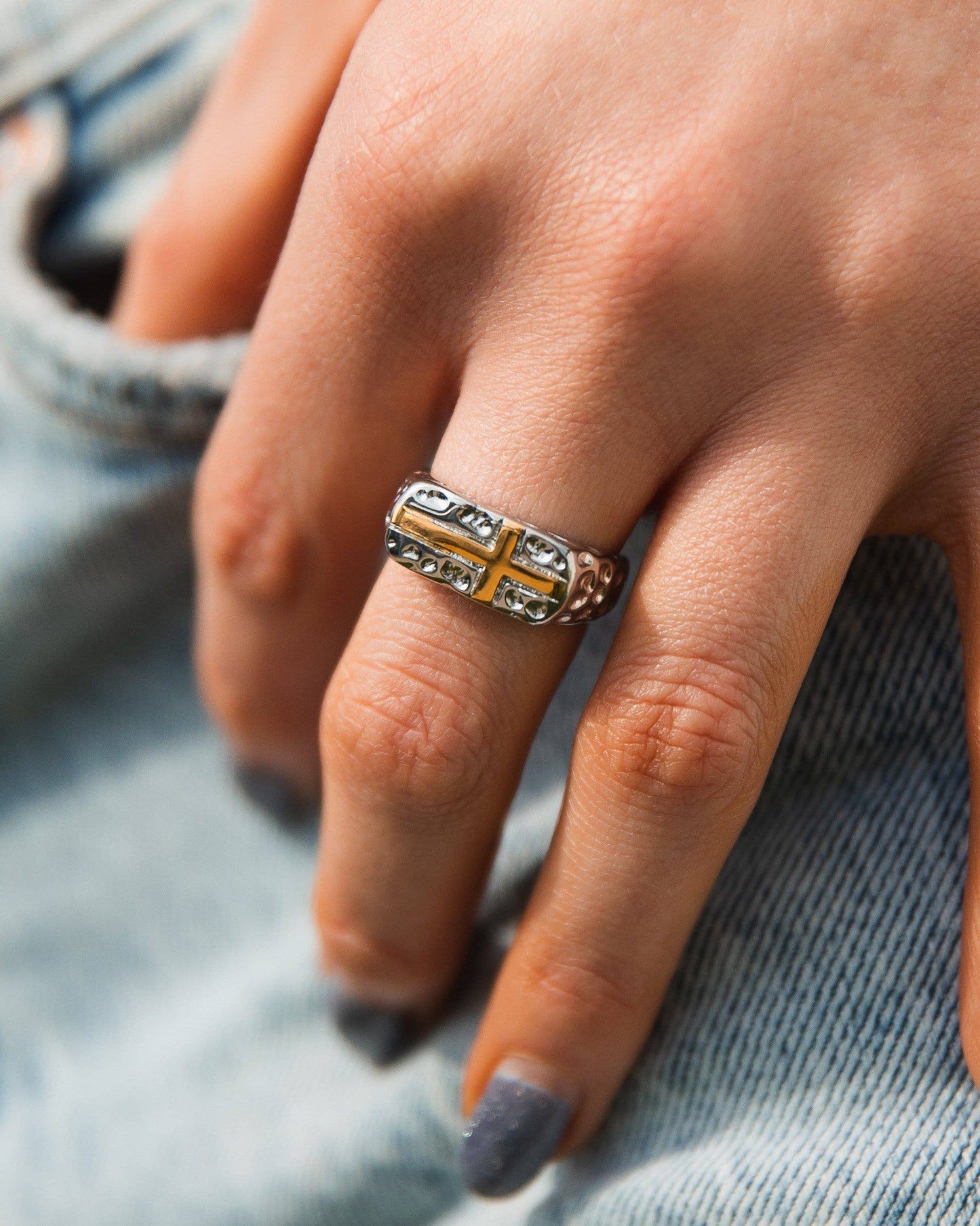 The Cross Ring
