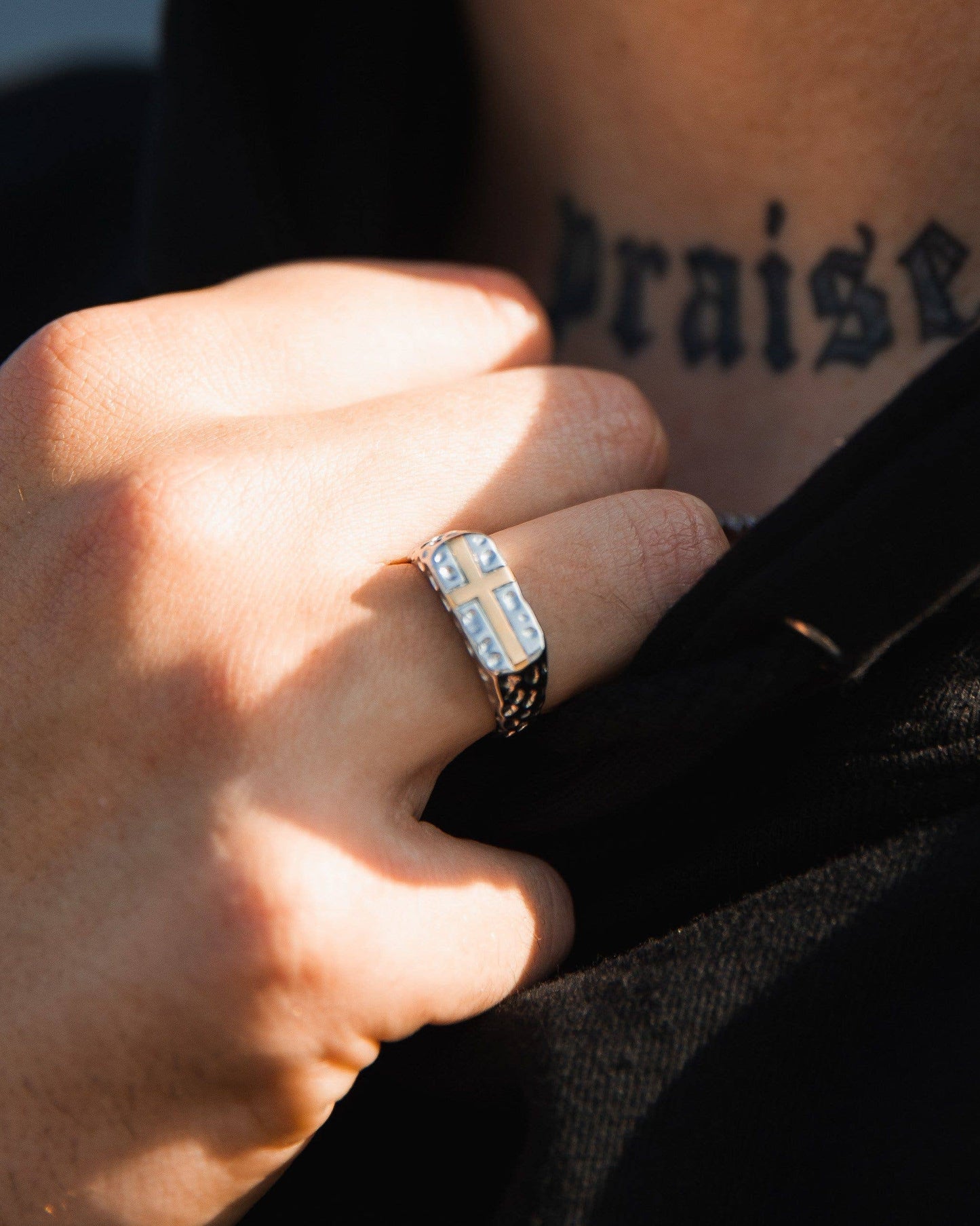 The Cross Ring